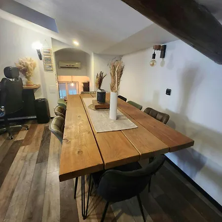 Le Celeste Maison De Village Avec Toit Terrasse 펜션 그뢰오레방